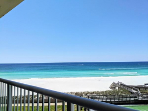 Holiday Surf and Racquet Unit 519